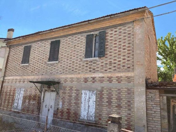 appartamento in vendita a Vallefoglia in zona Cappone