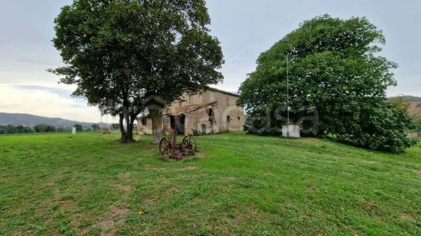 casa indipendente in vendita a Vallefoglia in zona Montecchio