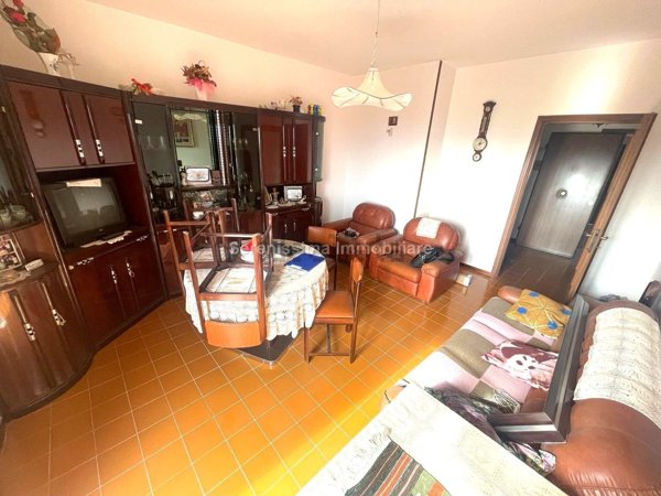 appartamento in vendita a Vallefoglia in zona Montecchio