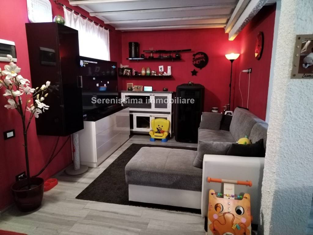 casa indipendente in vendita a Vallefoglia