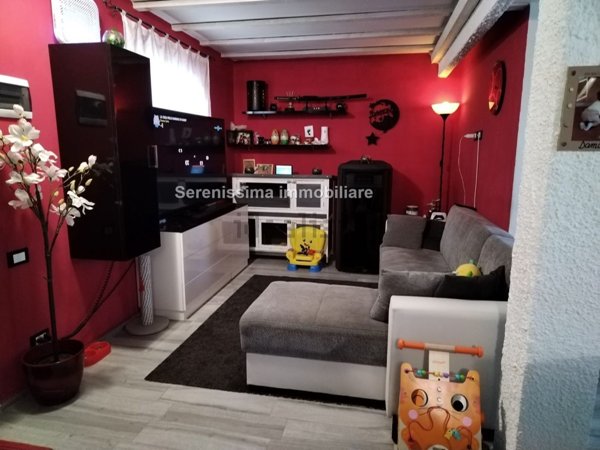 casa indipendente in vendita a Vallefoglia