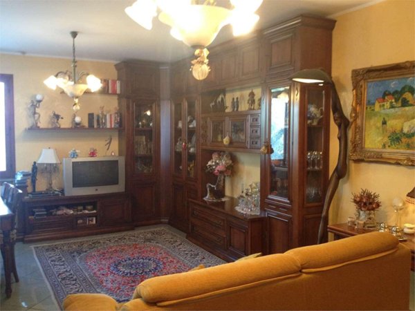 casa indipendente in vendita a Vallefoglia in zona Colbordolo