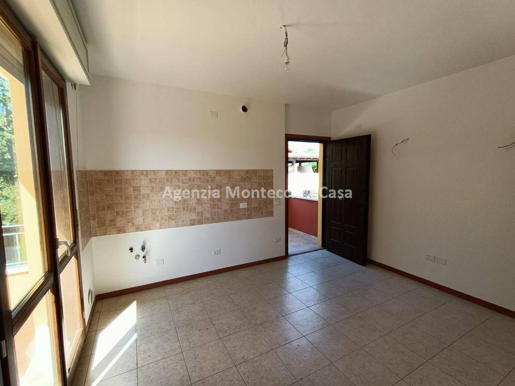 appartamento in vendita a Vallefoglia in zona Colbordolo