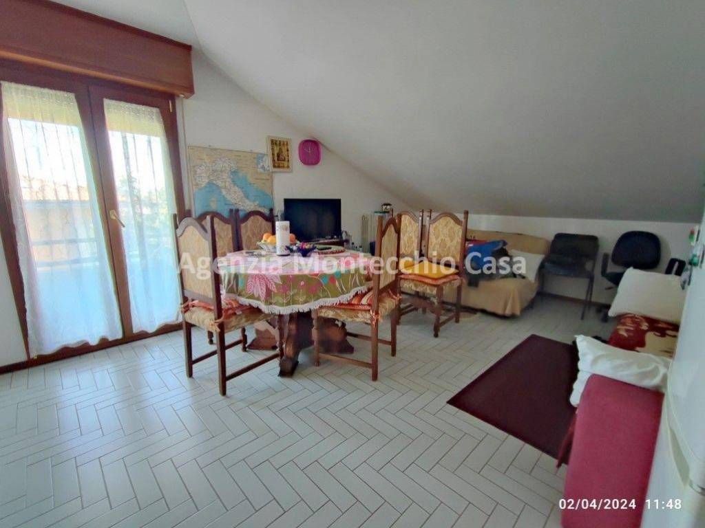 appartamento in vendita a Vallefoglia in zona Montecchio
