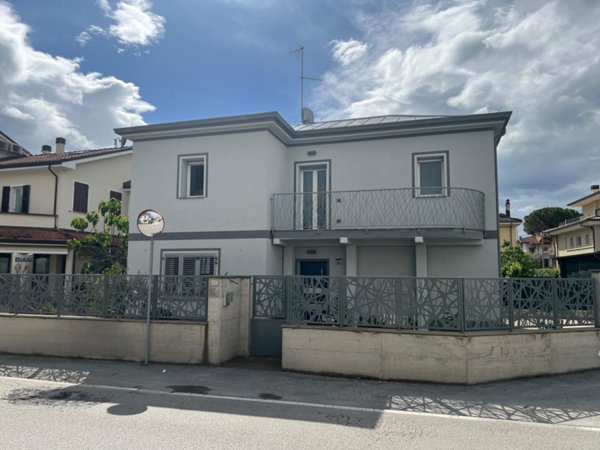 appartamento in vendita a Vallefoglia in zona Bottega