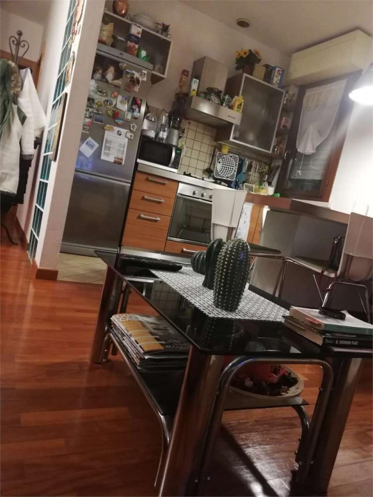 appartamento in vendita a Vallefoglia in zona Montecchio