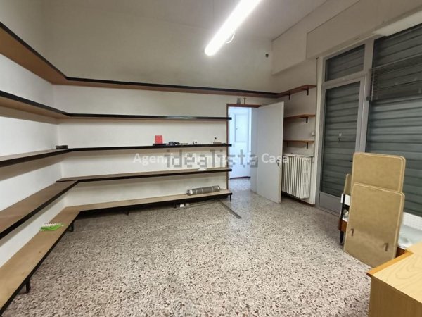negozio in vendita a Vallefoglia in zona Sant'Angelo in Lizzola