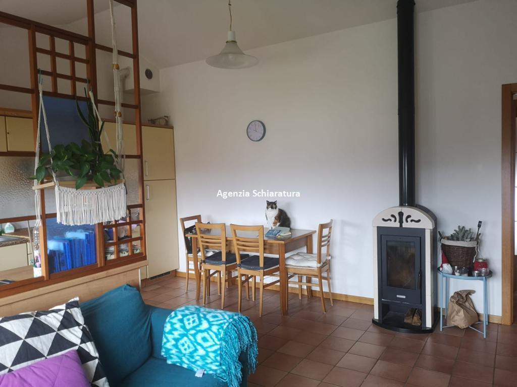 appartamento in vendita a Vallefoglia in zona Montecchio