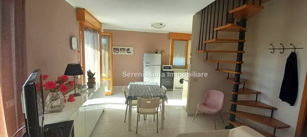 appartamento in vendita a Vallefoglia in zona Montecchio