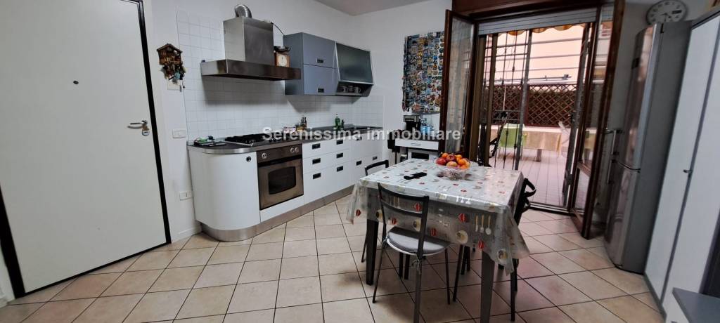 appartamento in vendita a Vallefoglia in zona Montecchio