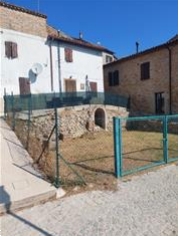 casa indipendente in vendita a Vallefoglia in zona Montefabbri