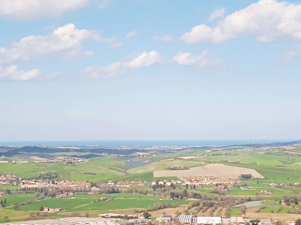 appartamento in vendita a Vallefoglia in zona Colbordolo