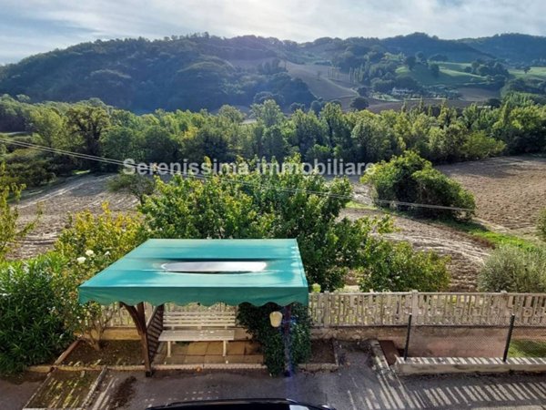 casa indipendente in vendita a Vallefoglia in zona Morciola