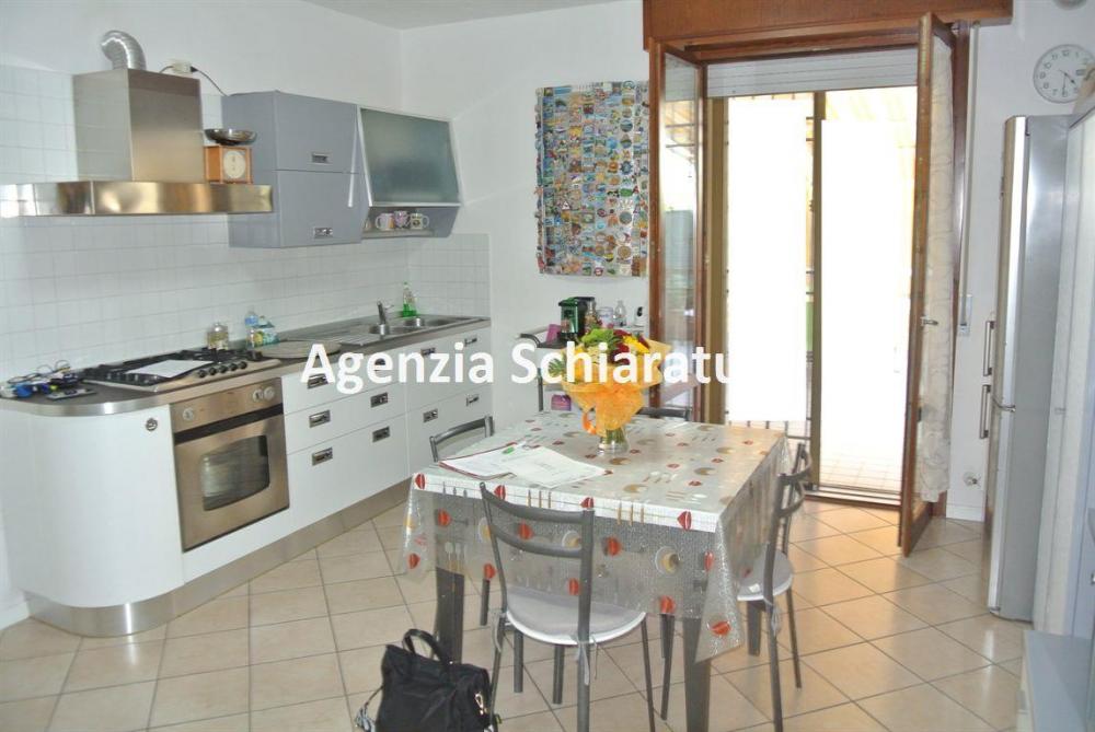 appartamento in vendita a Vallefoglia in zona Montecchio