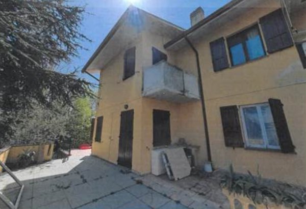 casa indipendente in vendita a Vallefoglia