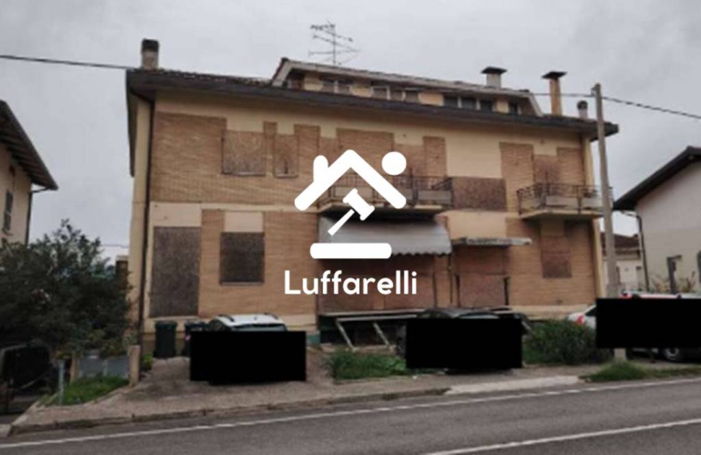 negozio in vendita a Vallefoglia