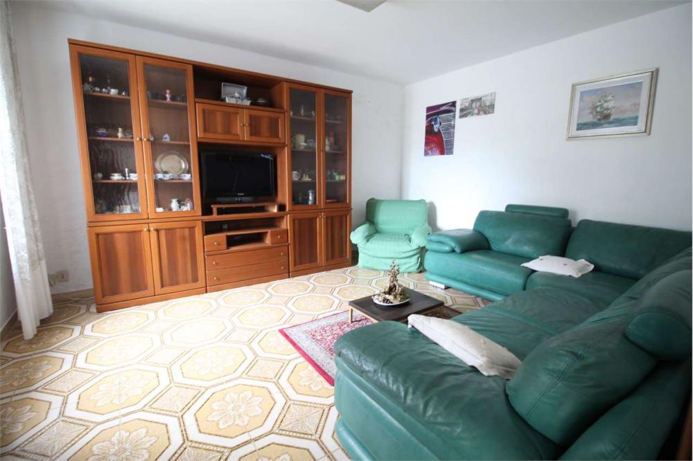 casa indipendente in vendita a Vallefoglia in zona Bottega