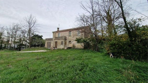 casa indipendente in vendita a Vallefoglia