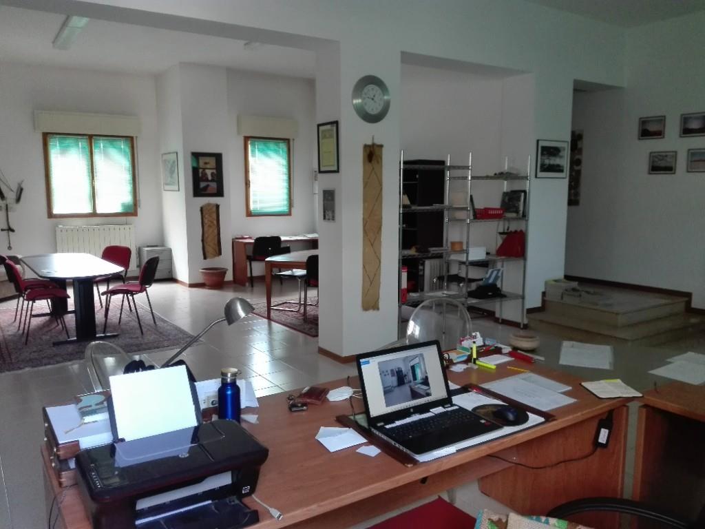 ufficio in vendita a Vallefoglia