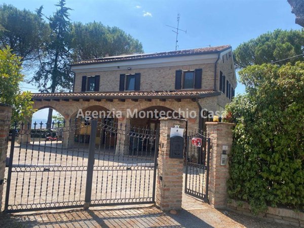 casa indipendente in vendita a Vallefoglia in zona Montefabbri