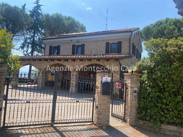 casa indipendente in vendita a Vallefoglia in zona Montefabbri