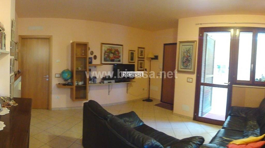 appartamento in vendita a Vallefoglia in zona Montecchio