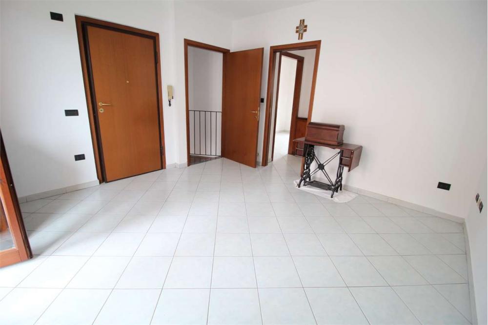 appartamento in vendita a Vallefoglia in zona Montecchio