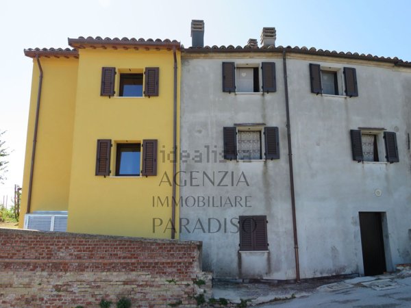 casa indipendente in vendita a Vallefoglia