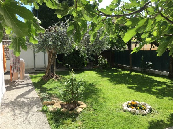casa indipendente in vendita a Vallefoglia in zona Montecchio