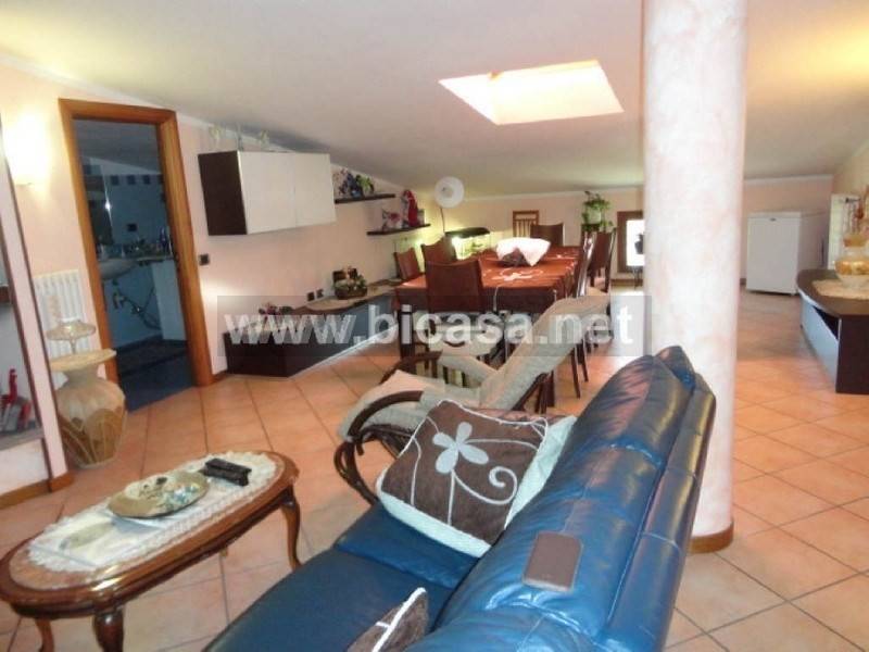 casa indipendente in vendita a Vallefoglia in zona Morciola