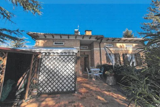 casa indipendente in vendita a Vallefoglia in zona Colbordolo