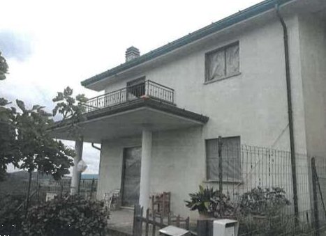casa indipendente in vendita a Vallefoglia in zona Colbordolo