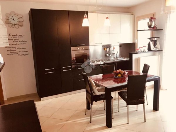 appartamento in vendita a Vallefoglia in zona Montecchio