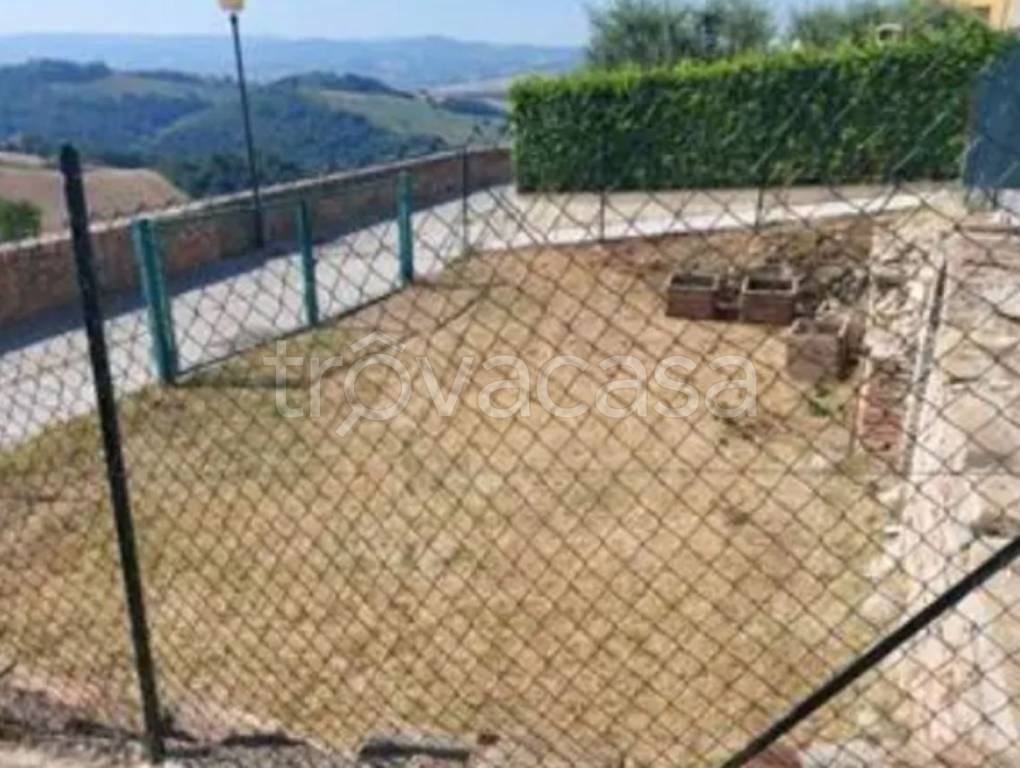 terreno agricolo in vendita a Vallefoglia in zona Montefabbri