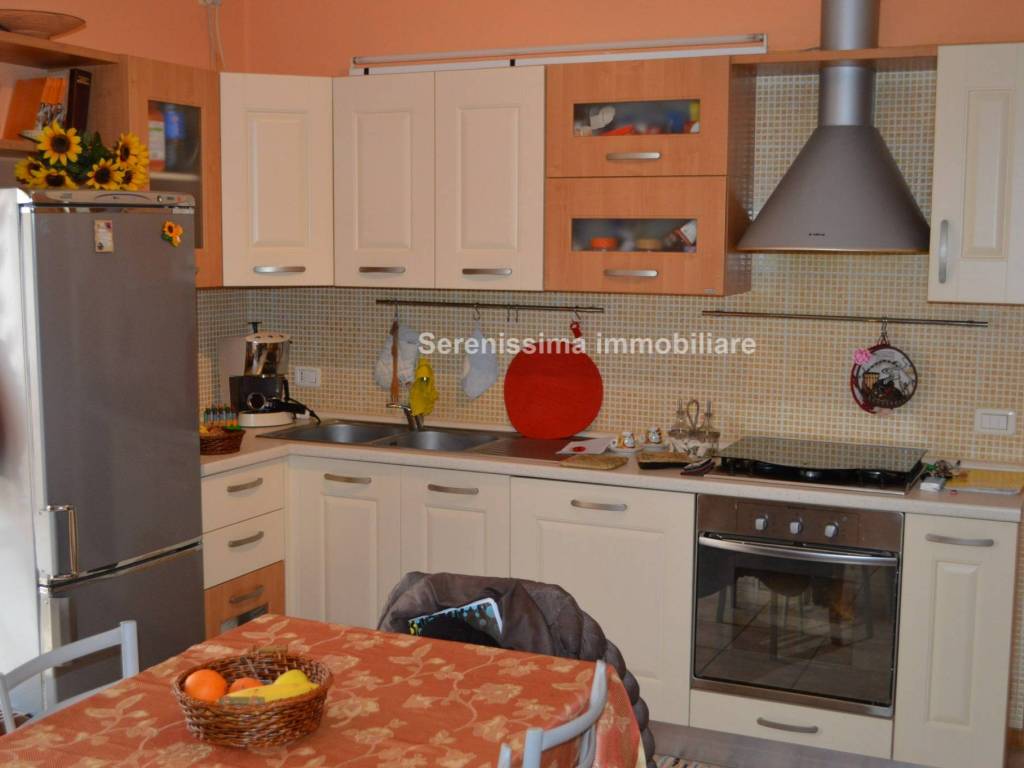 appartamento in vendita a Vallefoglia in zona Montecchio