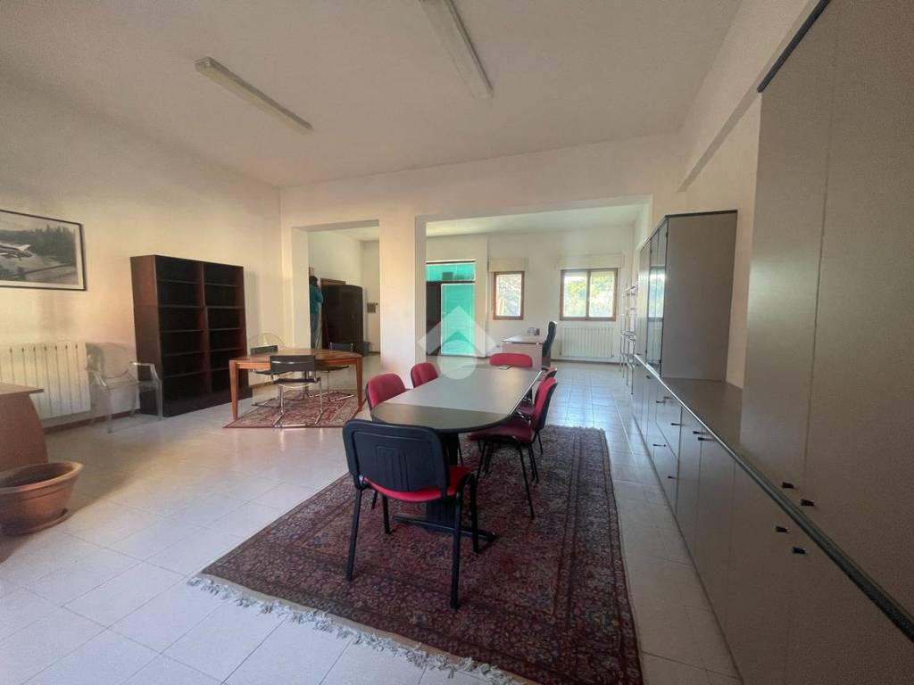 casa semindipendente in vendita a Vallefoglia in zona Montecchio