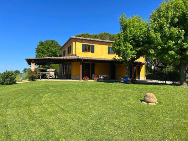 casa indipendente in vendita a Vallefoglia