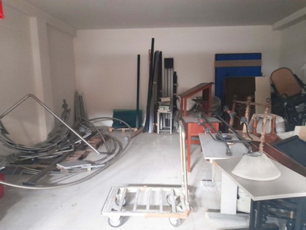 locale di sgombero in vendita a Vallefoglia in zona Bottega