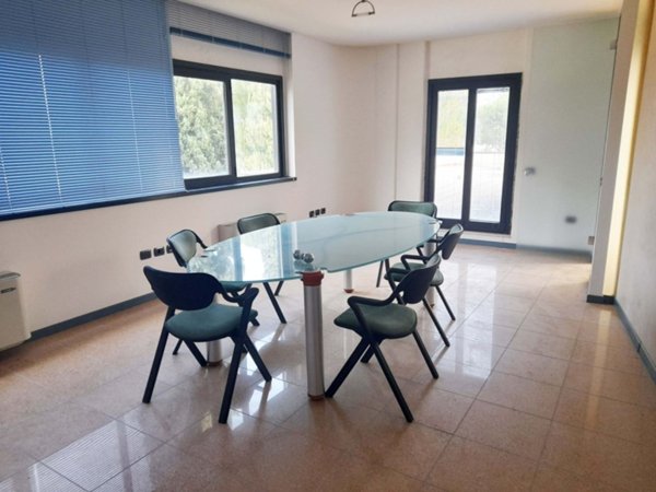ufficio in vendita a Vallefoglia in zona Bottega