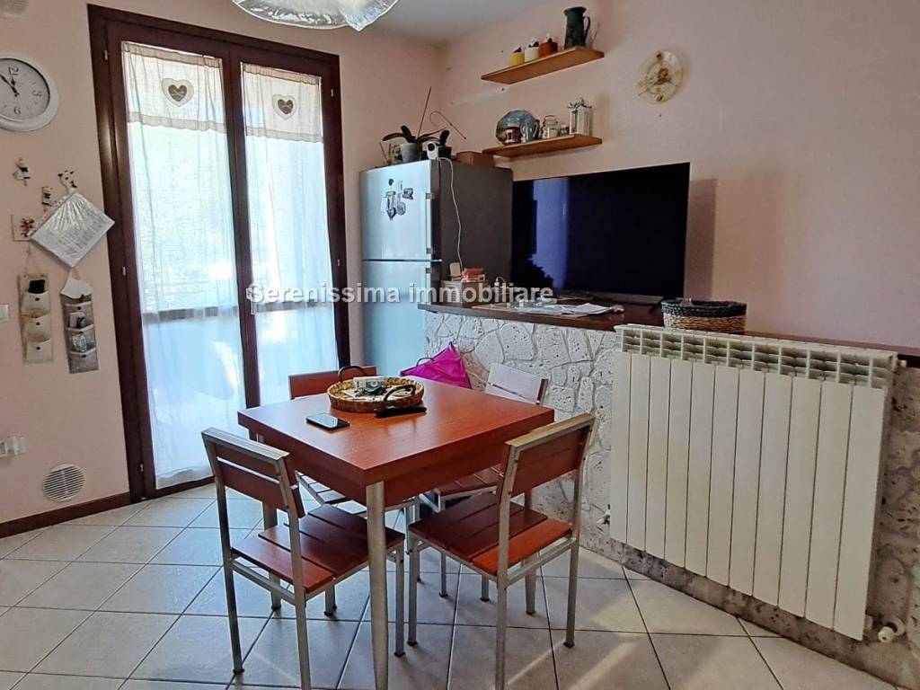 appartamento in vendita a Vallefoglia in zona Montecchio