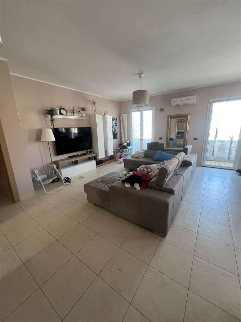 casa indipendente in vendita a Vallefoglia in zona Bottega