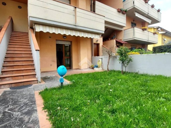 appartamento in vendita a Vallefoglia in zona Montecchio