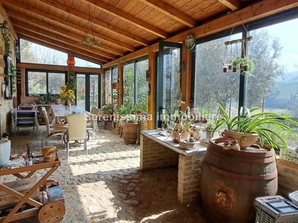 casa indipendente in vendita a Vallefoglia in zona Sant'Angelo in Lizzola
