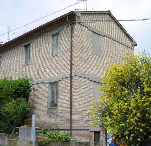 casa indipendente in vendita a Vallefoglia in zona Morciola