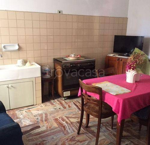 casa indipendente in vendita a Vallefoglia in zona Colbordolo