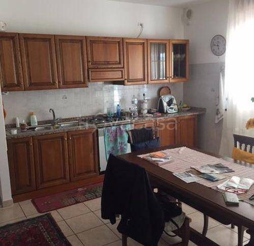 appartamento in vendita a Vallefoglia in zona Montecchio