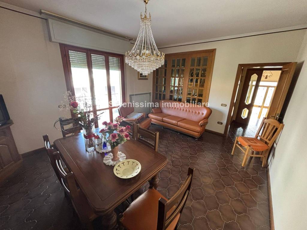 appartamento in vendita a Vallefoglia in zona Montecchio