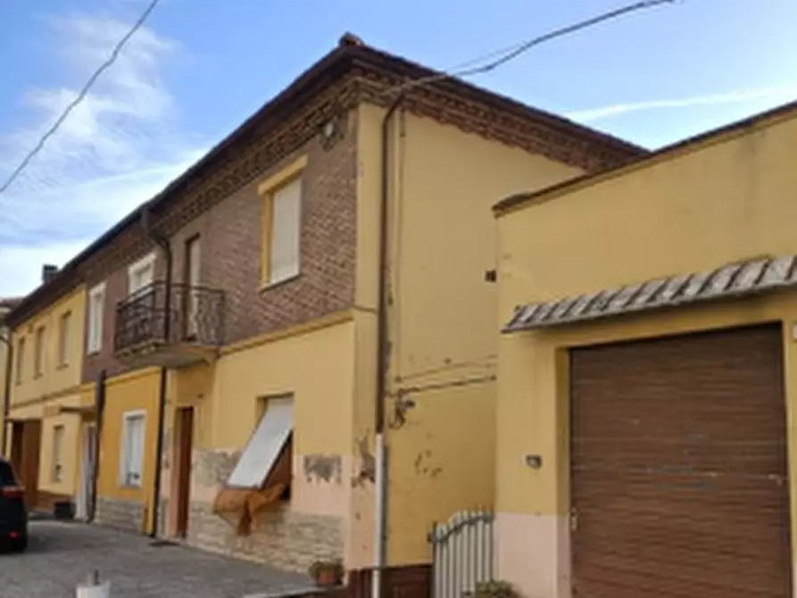 appartamento in vendita a Vallefoglia in zona Montecchio