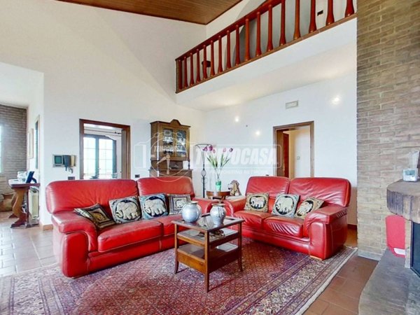 casa indipendente in vendita a Vallefoglia