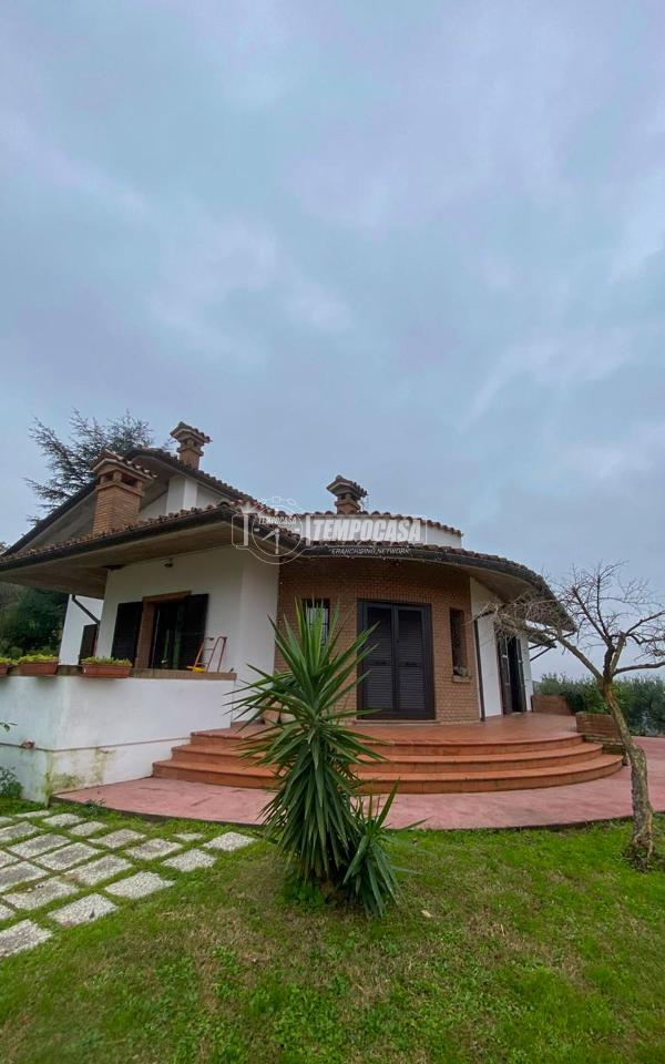 casa indipendente in vendita a Vallefoglia